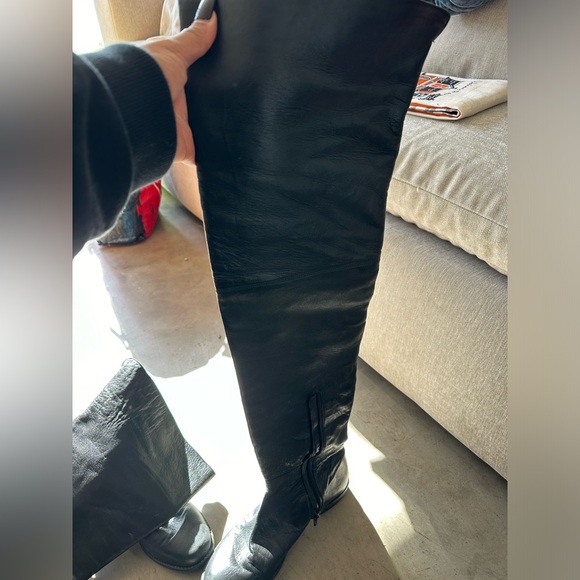 Stuart Weitzman Hilo OTK boot 7.5 VGUC - Picture 3 of 7